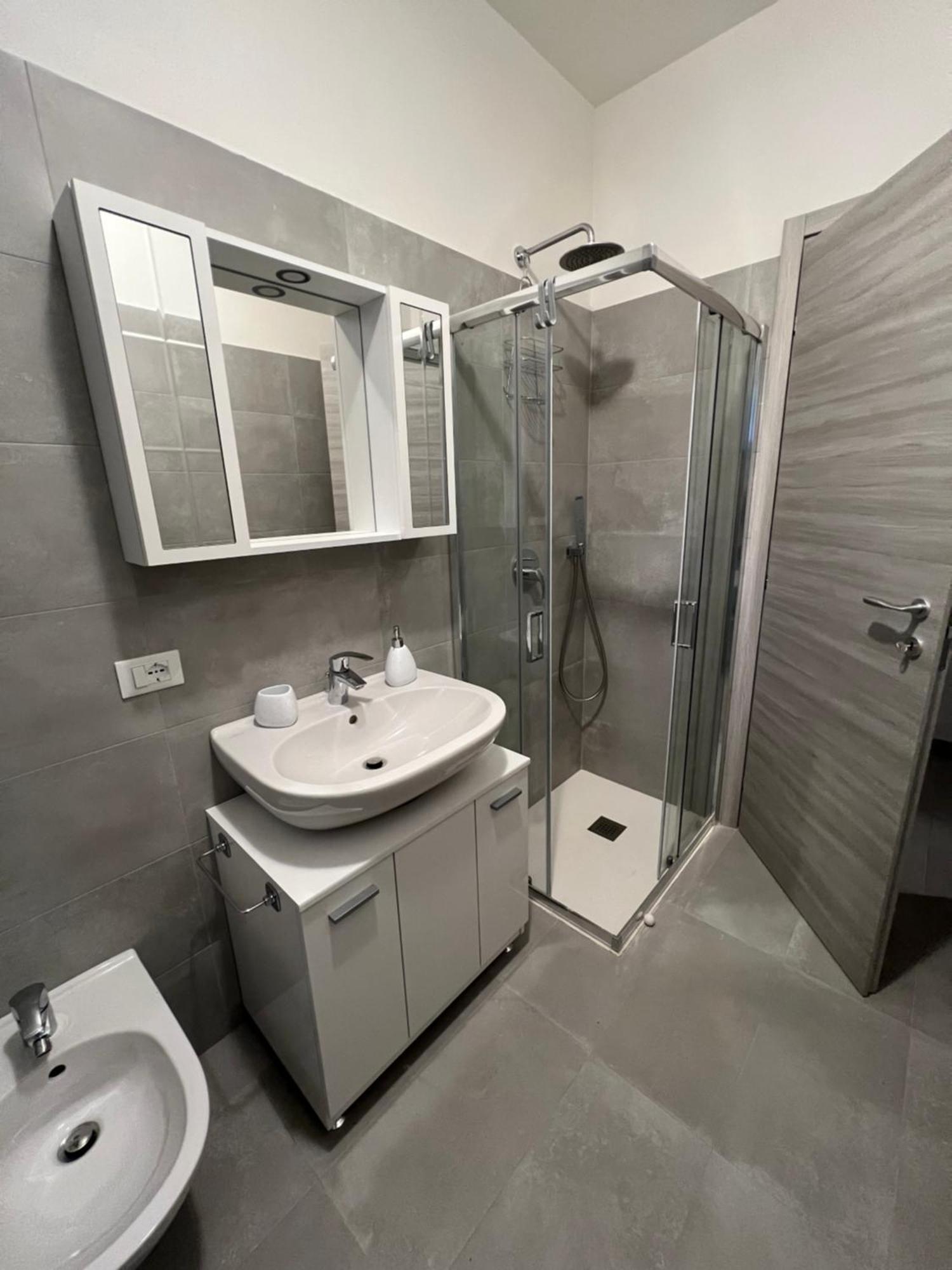 La Vela Apartment Sirmione Ngoại thất bức ảnh