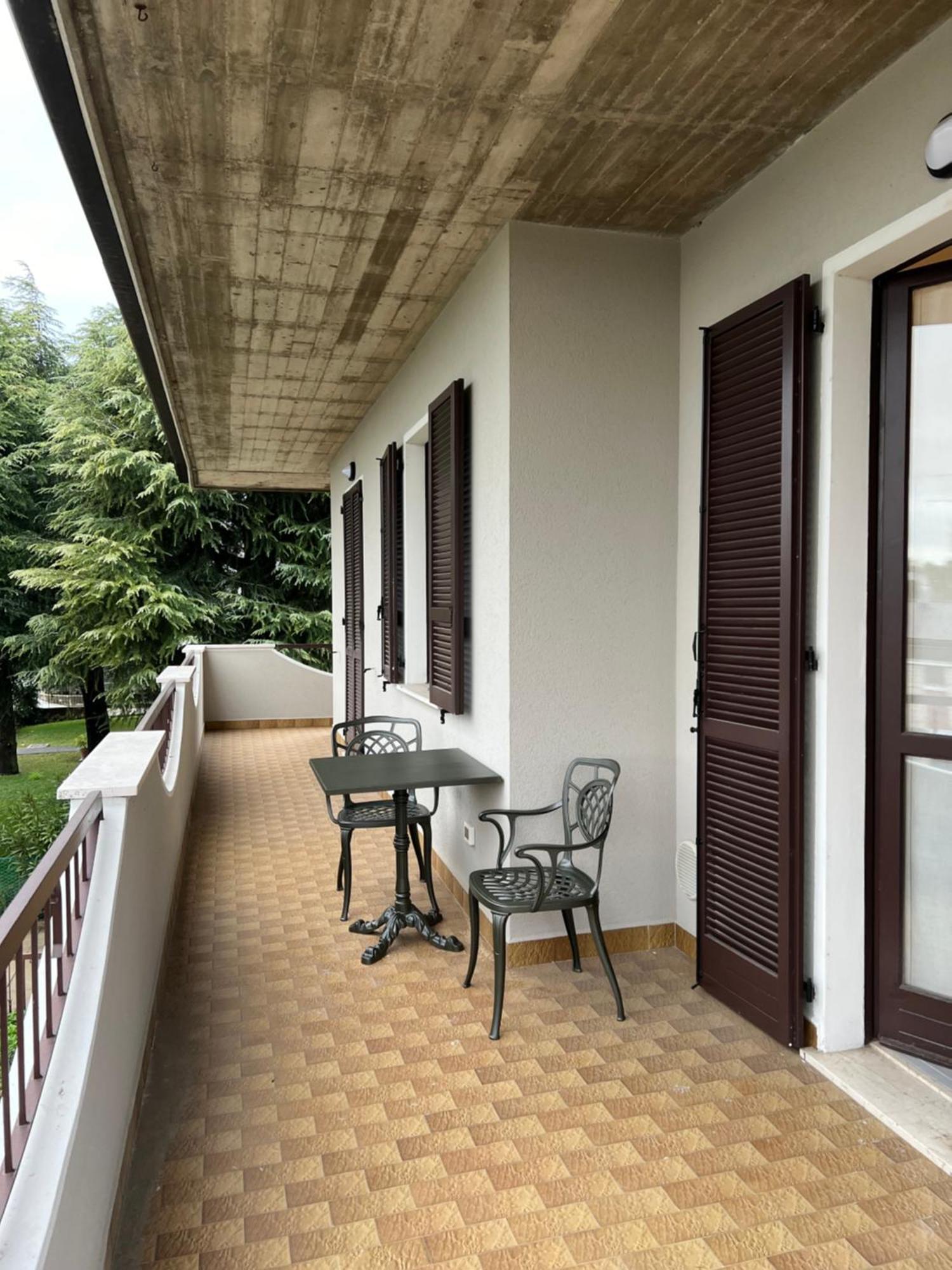 La Vela Apartment Sirmione Ngoại thất bức ảnh
